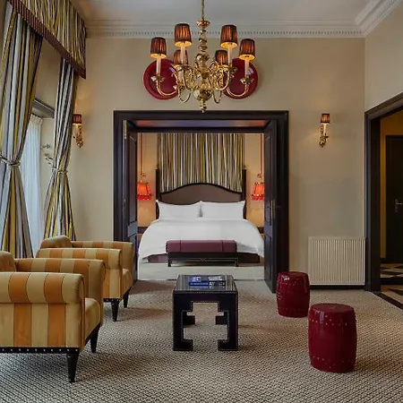 Des Indes Hotel 5*