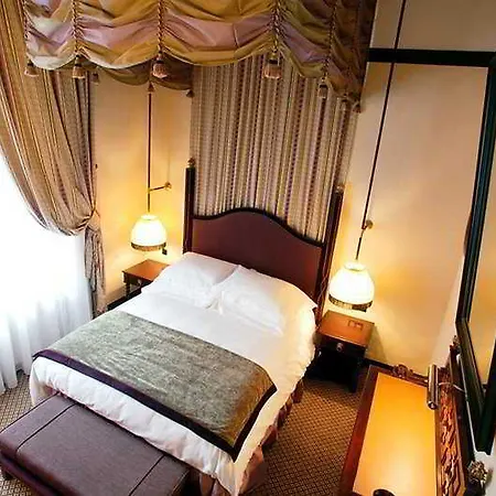 Des Indes Hotel 5*