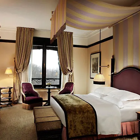 Des Indes 5* La Haya